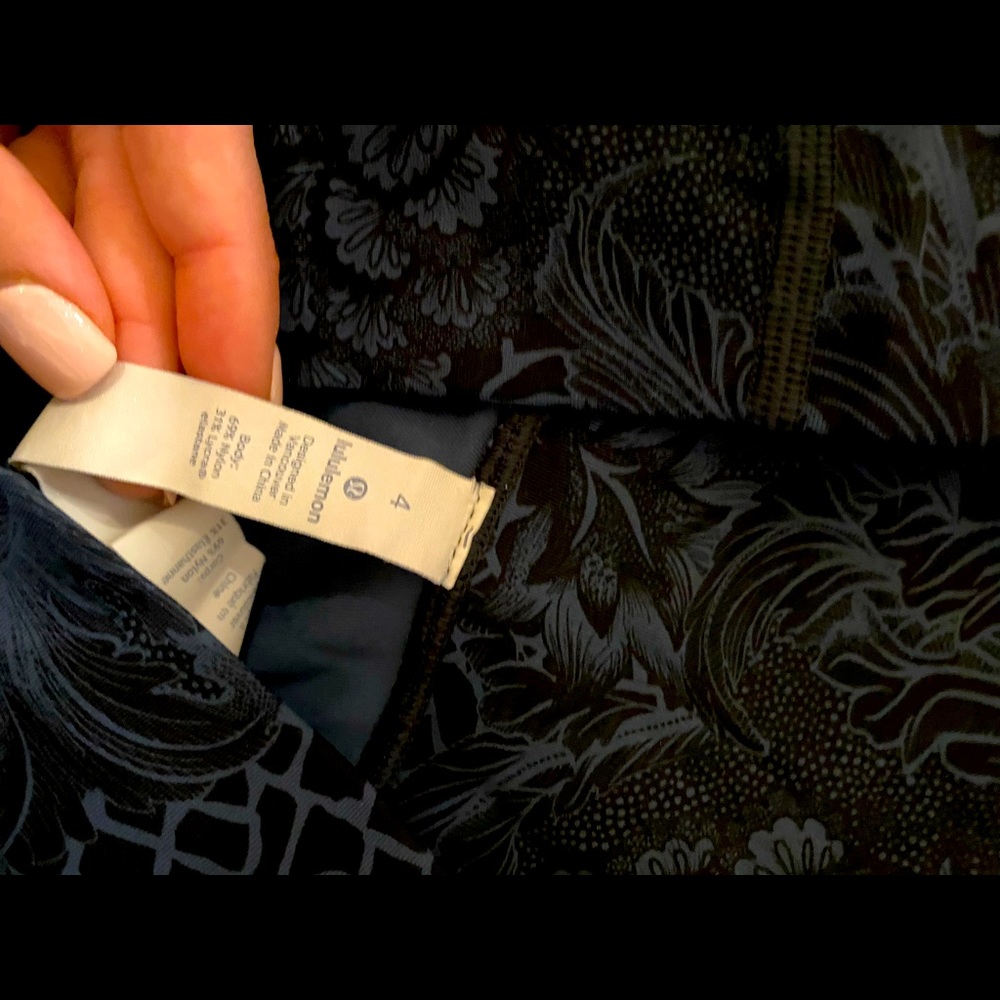 Lululemon Ladies Leggings RARE!